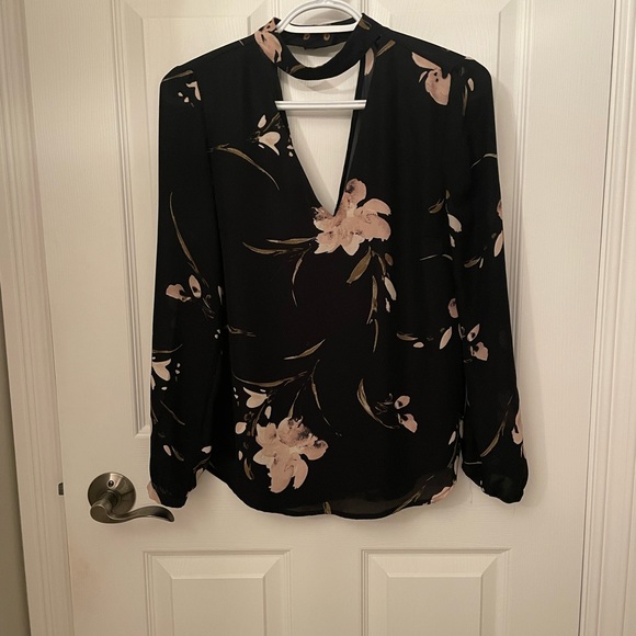 3/$20 🛍 Dynamite top - Picture 3 of 5